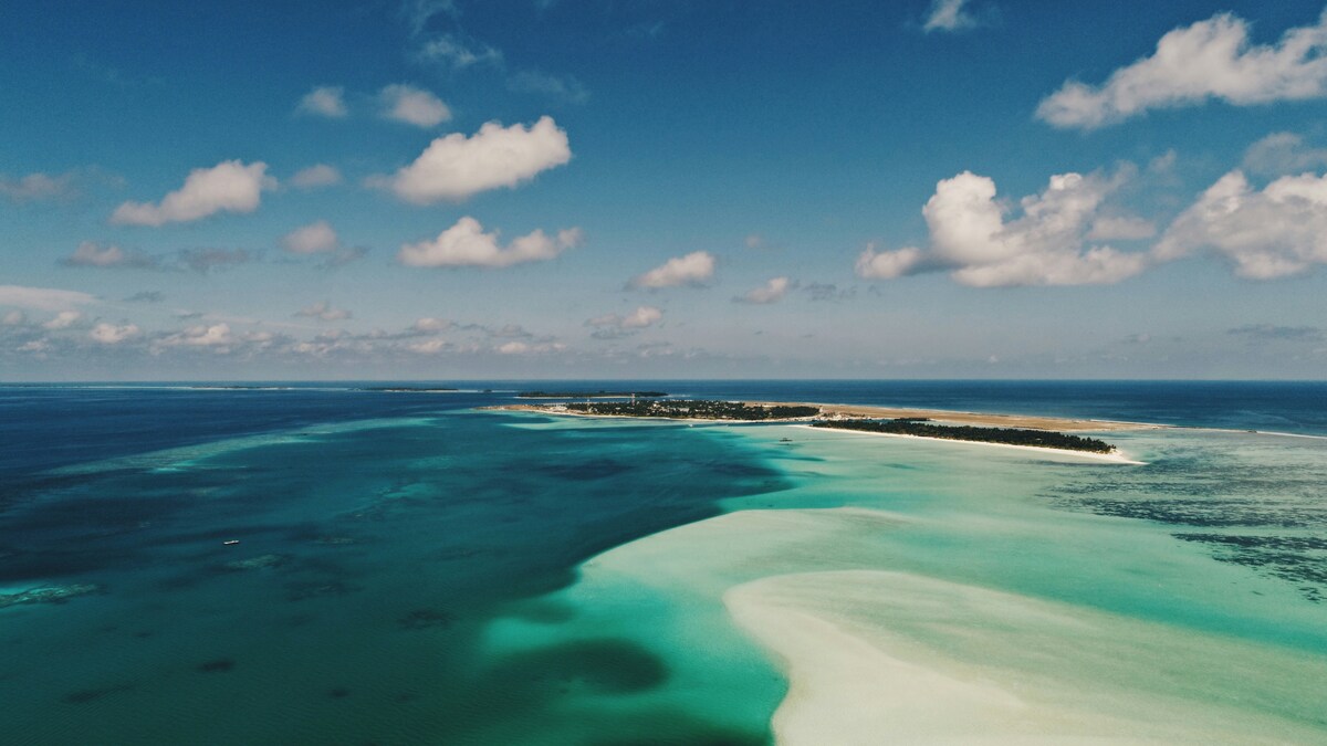 Maldive, al via il recupero dei corpi dei cinque italiani morti durante un'immersione subacquea: operazione ad alto rischio