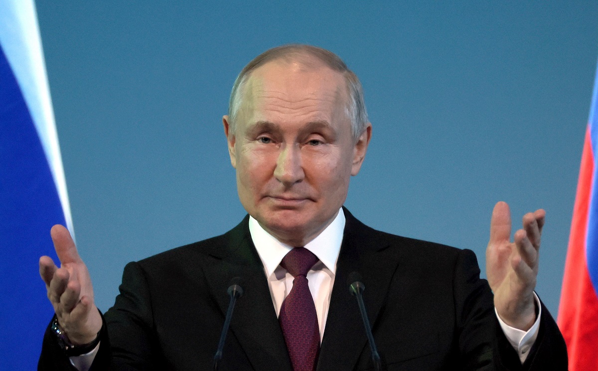 https://static.adhubmedia.com/notizie_it/wp-content/uploads/2026/05/putin-perche-ha-imposto-il-divieto-di-indossare-orologi-da-polso-in-sua-presenza-c2158c42.jpg