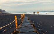 Spiaggia nera di Vulcano a rischio per l'erosione: la petizione dei cittadini