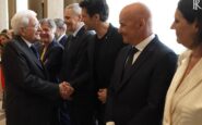2 giugno mattarella saluta artisti e sportivi coinvolti nello spettacolo per gli 80 anni della repubblica 2
