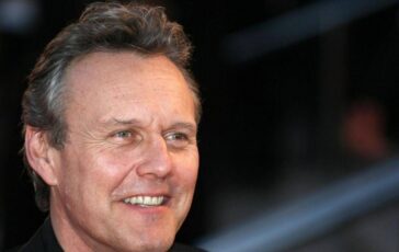 Addio a Anthony Head star della serie cult Buffy lammazzavampiri 364x230