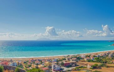 Al mare e al lago in aumento i prezzi delle case 364x230