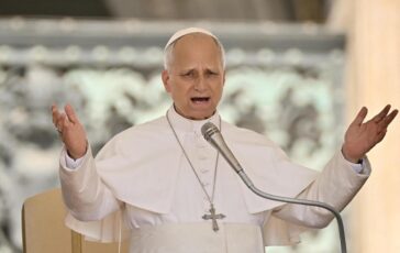 Al via secondo Concistoro Papa Leone Risolvere i conflitti da uomini non da bestie 364x230