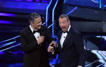 Amadeus da Fiorello Anche se la Rai ha muri enormi io voglio superarli. Sanremo Non si rifiuta mai 364x230