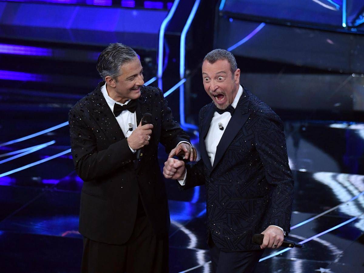 Amadeus da Fiorello: "Anche se la Rai ha muri enormi, io voglio superarli. Sanremo? Non si rifiuta mai"