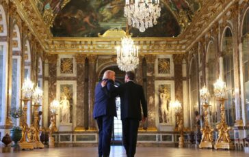 Aragosta caviale e tartufo il menu della cena tra Macron e Trump a Versailles 364x230