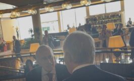Assemblea elettiva Figc stretta di mano Abete Malago prima dellinizio 265x160