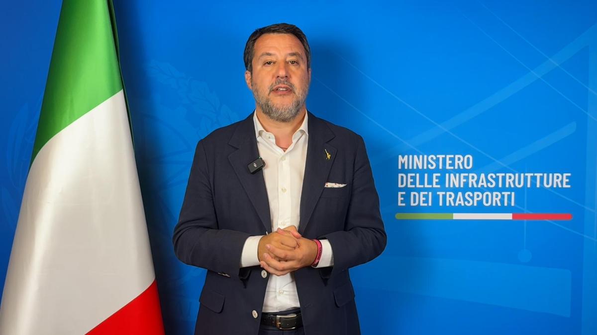 Auto, Salvini: "Noleggio asset sviluppo, imposizioni Ue insostenibili"