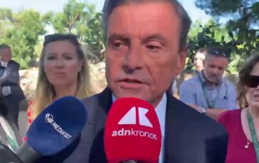 Calenda Vannacci e una minaccia alla sicurezza nazionale poster 364x230