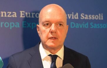 Casini Commissione europea Con campagna Piu forti insieme raccontiamo persone 364x230