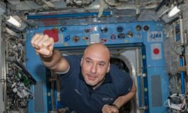 Chi e Luca Parmitano lastronauta italiano scelto dalla Nasa per missione Artemis III 265x160