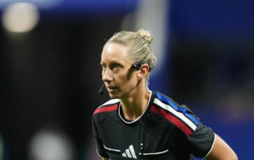 Chi e Tori Penso arbitra di Repubblica Ceca Sudafrica ai Mondiali 364x230
