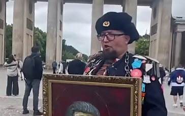 Chi era Semyon Skrepetsky lartista russo ucciso in Polonia disegnava caricature di Putin 364x230