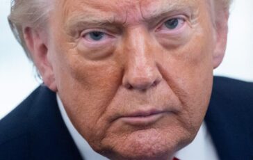 Donald Trump compie 80 anni festa di compleanno alla Casa Bianca per il presidente Usa 364x230
