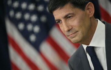 Fed mantiene tassi invariati nella prima riunione a guida Warsh 364x230