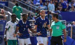 Francia Senegal contatto Mbappe Mane e rigore negato furia Deschamps e tv ingannate 265x160