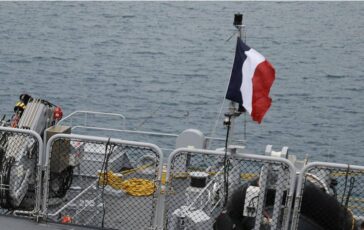 Francia intercetta petroliera russa al largo dellAtlantico. Cremlino Atto di pirateria 364x230