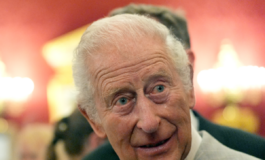 Harry torna nel Regno Unito Carlo costretto a delicato gioco di equilibri con William 265x160