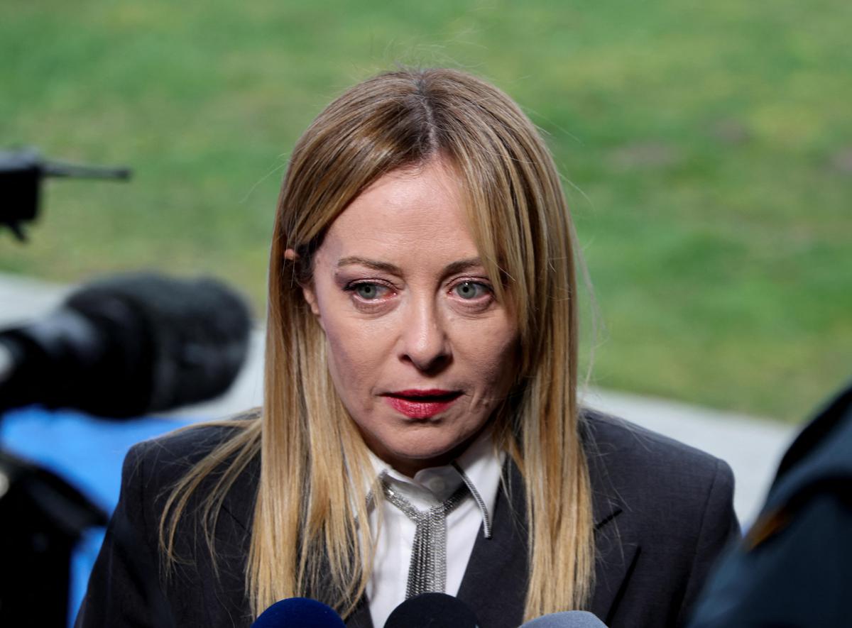Haters contro Roccella, Meloni: "Commenti ignobili e disumani fanno rabbrividire"