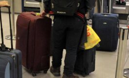 Il senatore Menia e il diverbio con la coppia gay a Fiumicino Siate educati Omofobo 265x160
