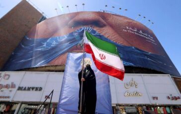 Iran Teheran avverte Usa Basi americane sono obiettivi legittimi. Esplosioni in Oman 364x230