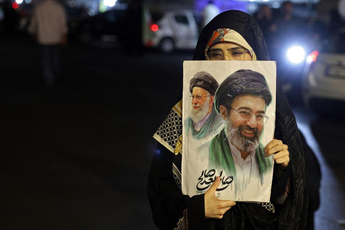 Iran-Usa, Khamenei: "Ho detto sì al memorandum, Trump disperato voleva accordo"