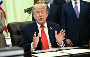 Iran Usa raggiunto accordo di pace. Trump Hormuz riapre senza pedaggio 364x230