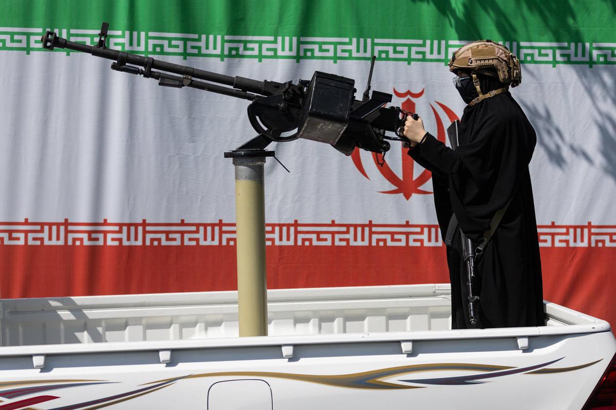 Iran, la risposta ai raid di Trump: Teheran attacca obiettivi Usa