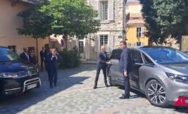 Italia Francia Macron accoglie Meloni al Museo Picasso di Antibes. Vertice al via poster 265x160