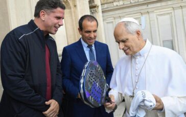 Italy Major Premier Padel il presidente Fip Luigi Carraro e Paquito Navarro ricevuti da Papa Leone XIV 364x230