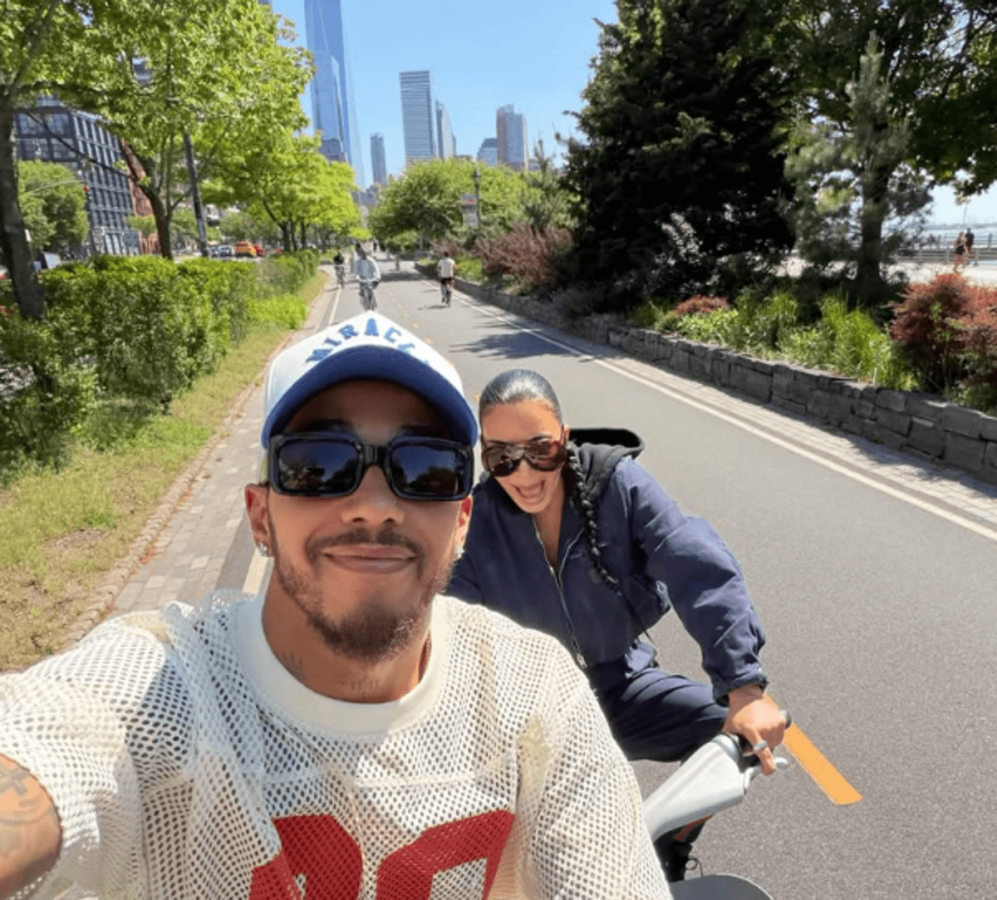 Kardashian e Hamilton, primo selfie di coppia che conferma la relazione