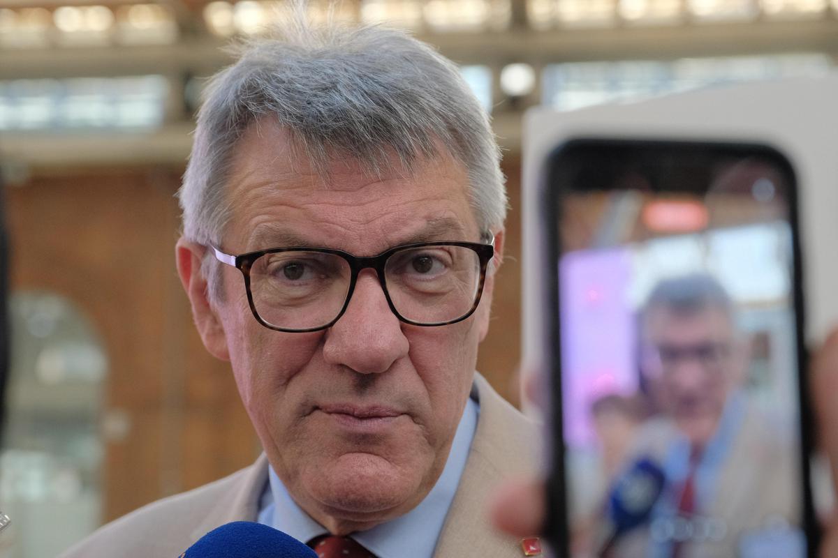 Lavoro, Landini: "Importante proposta unitaria Cgil, Cisl e Uil su contratti e rappresentanza"