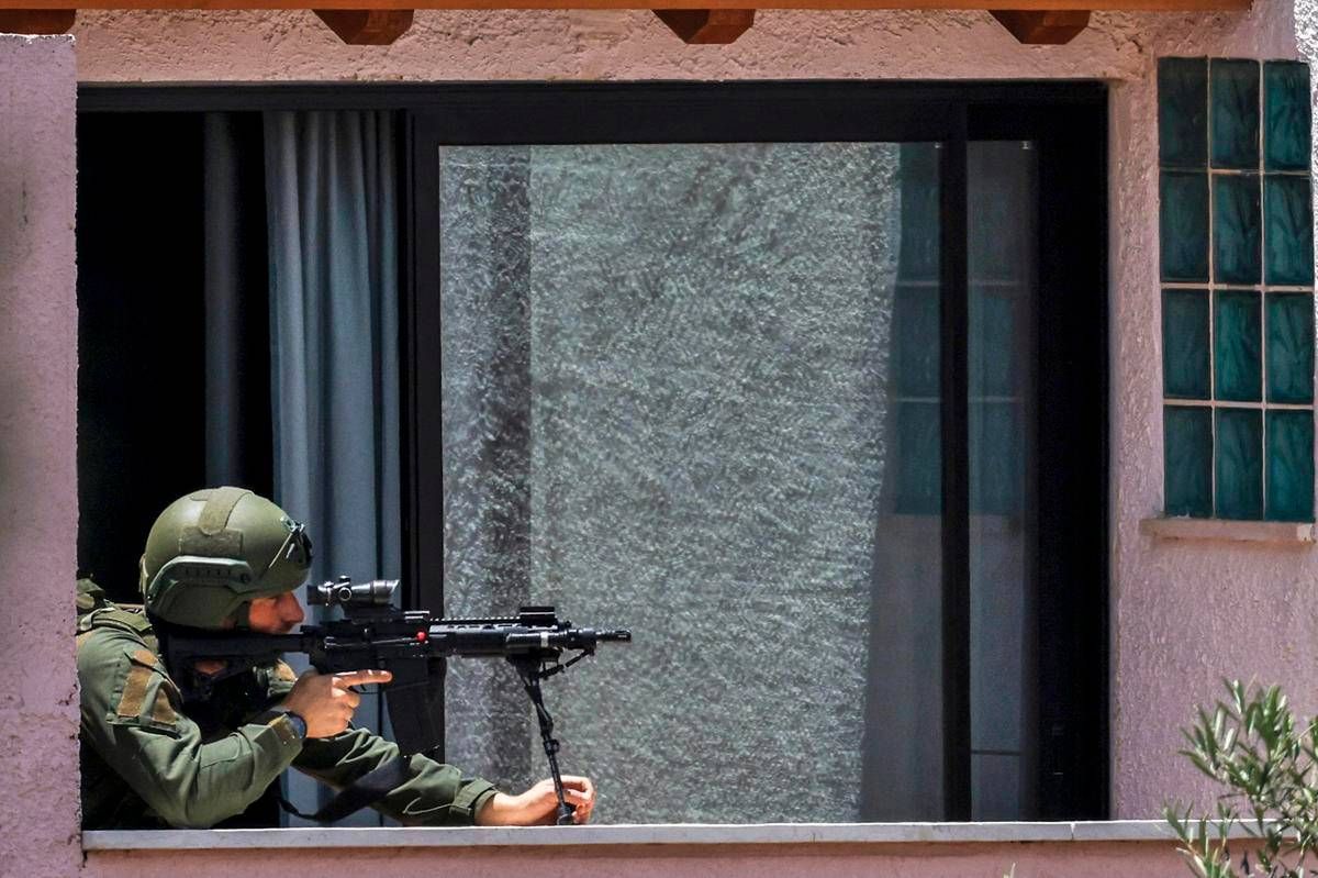 Libano, Netanyahu ordina di attaccare la periferia di Beirut: Hezbollah nel mirino