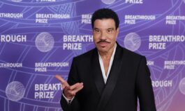 Lionel Richie ferma il concerto per un malore Non era in condizioni di continuare 265x160