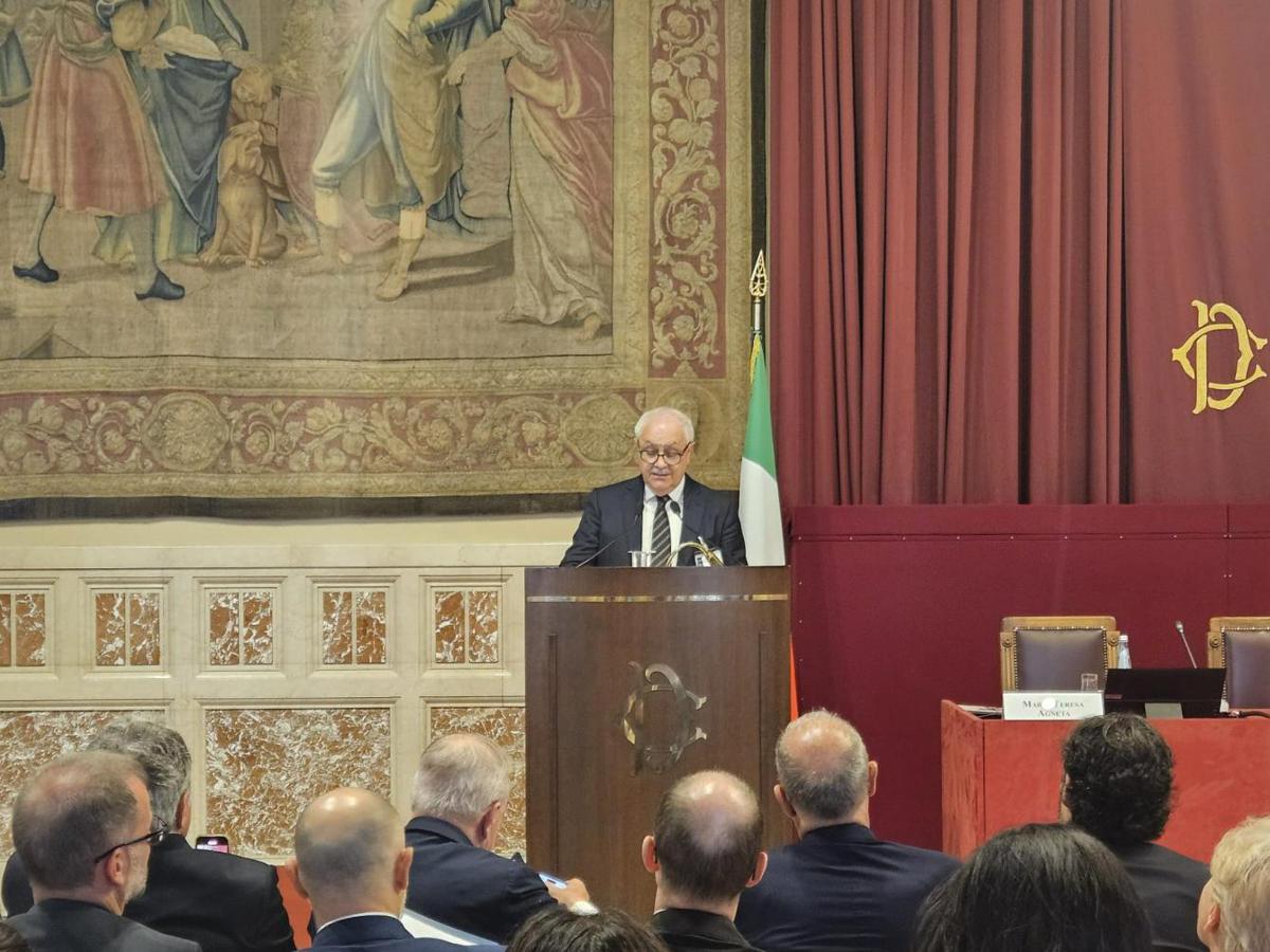 Lo studio: "Con denti e gengive malate aumentano patologie croniche". La prevenzione riduce i costi del Ssn