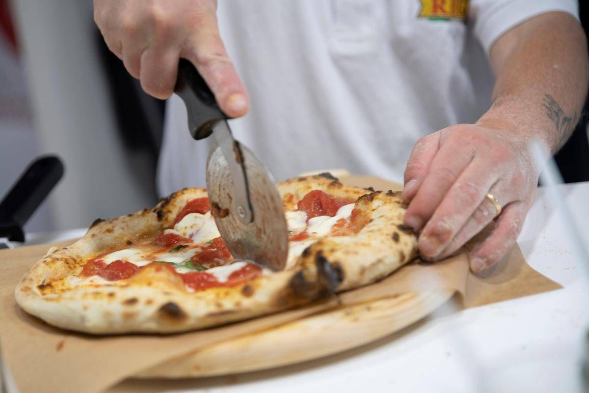 Materie prime, dai metalli al food prezzi sotto pressione: ecco cosa succede a imprese e consumatori