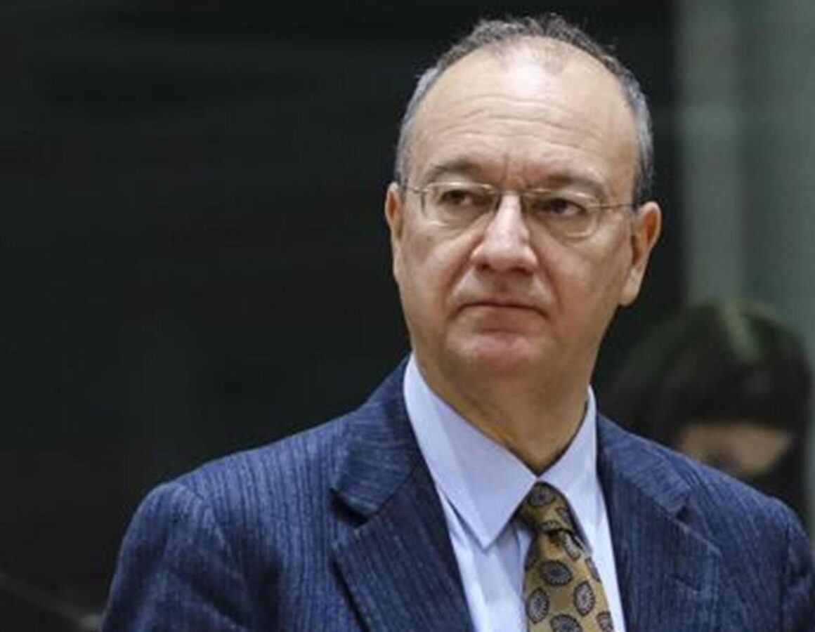 Maturità, Valditara agli studenti: "E' l'ora di tirare fuori il vostro valore"