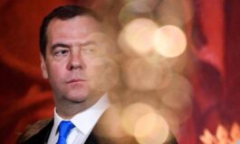 Medvedev mette nel tritacarte Merz von der Leyen e Starmer Nessuno ferma la Russia 265x160