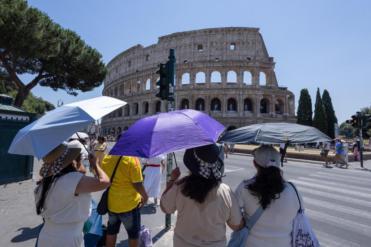 Meteo, weekend con caldo record: in settimana arrivano temporali