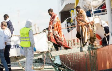 Migranti via libera del Parlamento Ue a direttiva sui rimpatri. Meloni Promessa mantenuta 364x230