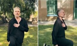 Miguel Bose in ginocchio sui social il video con la scritta I cant breathe dedicato a Henry Nowak 265x160