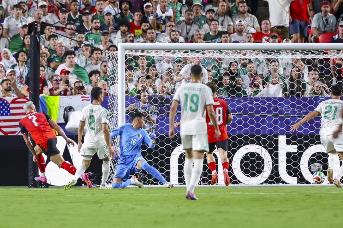 Mondiali, Algeria-Austria 3-3: 'biscotto' al fotofinish e Iran eliminato