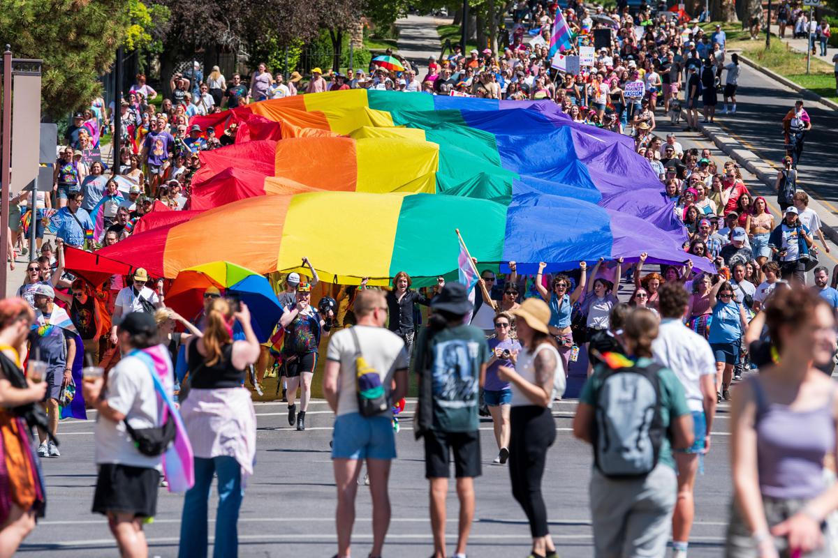 Mondiali, Iran-Egitto a Seattle nel giorno del Pride: sì a bandiere arcobaleno