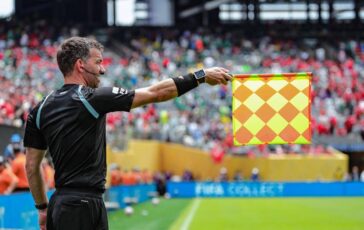 Mondiali la Fifa rivoluziona il fuorigioco niente piu bandierine in ritardo 364x230