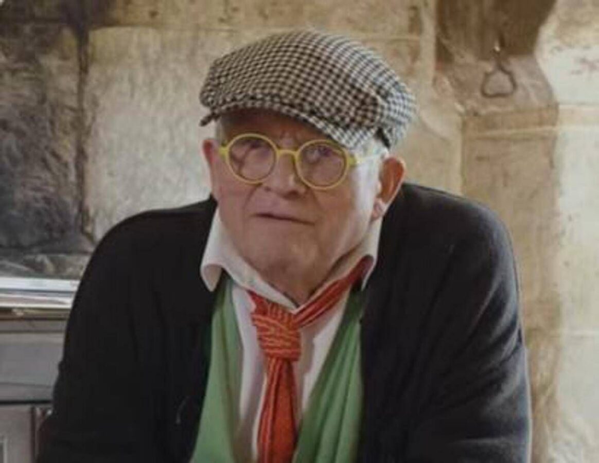 Morto David Hockney, il maestro dell'arte contemporanea aveva 88 anni