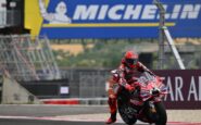 motogp marquez domina gara sprint in ungheria davanti ad acosta e bezzecchi 2