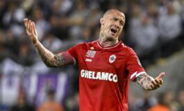Nainggolan ancora nei guai guida senza patente passa con il rosso e sfiora una pattuglia della polizia 265x160