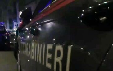 Napoli colpito al volto con un pugno titolare di un locale in pericolo di vita 364x230