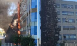 Napoli incendio allospedale del Mare fiamme e alta colonna di fumo nero 265x160