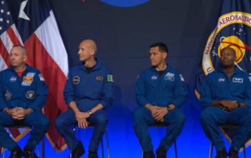 Nasa annuncia astronauti missione Artemis III ce anche Luca Parmitano Sono onorato 364x230